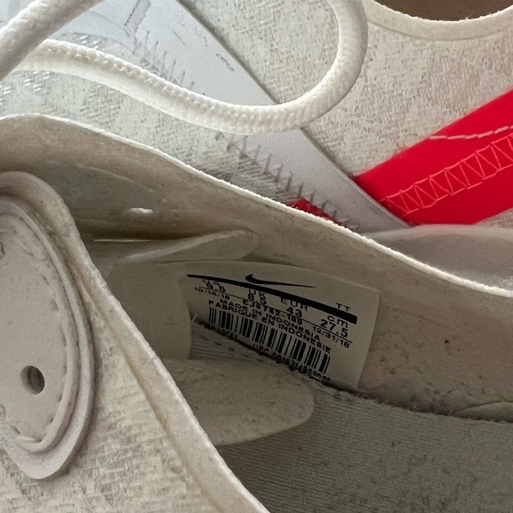 Nike Shoes React - image 3